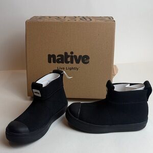 Native Kids Black Ankle Hydroknit  Boots - Size 11 Little Kids - New in Box